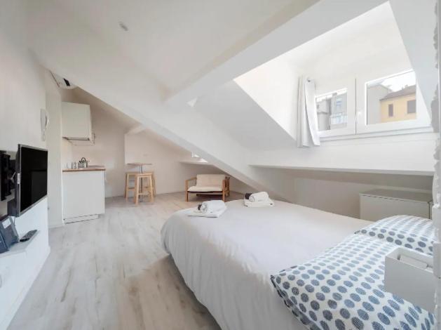 Sammartini Nice Attic Apartment มิลาน ภายนอก รูปภาพ