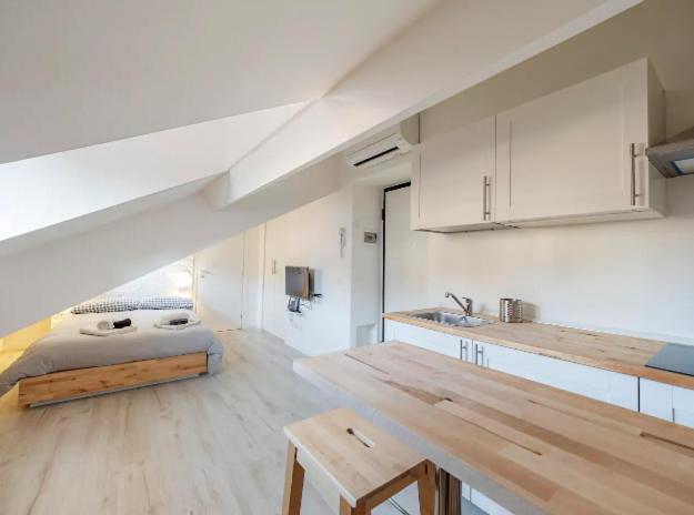 Sammartini Nice Attic Apartment มิลาน ภายนอก รูปภาพ